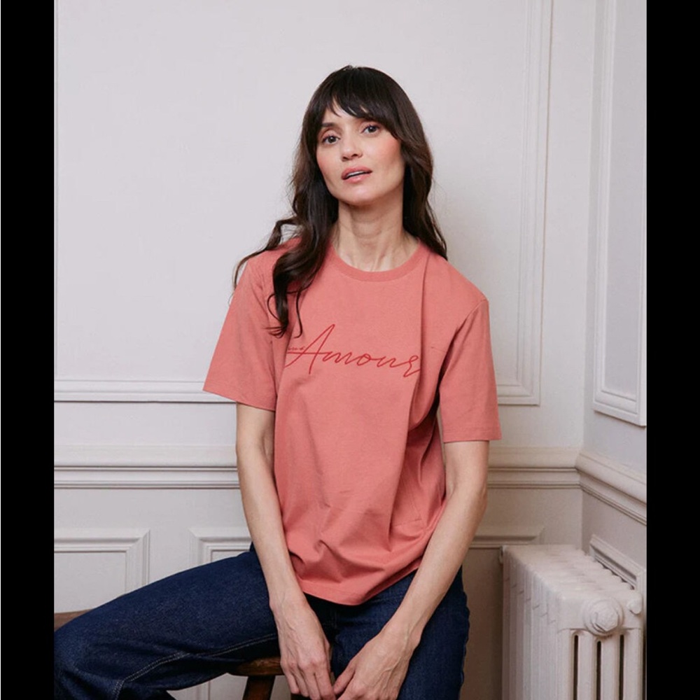 Tajinebanane Ivre d’Amour Tee in Coral - Breastfeeding friendly